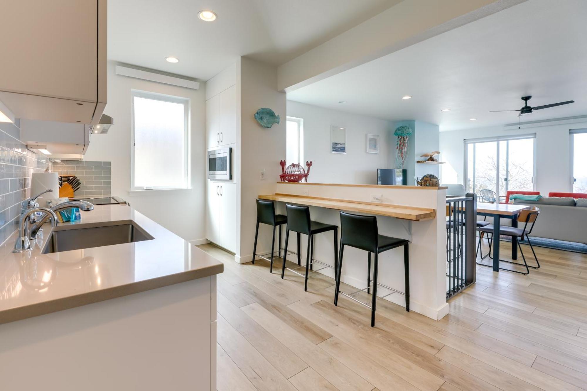 Scenic Depoe Bay Townhome With Deck Less Than 1 Mi To Parks! Екстер'єр фото