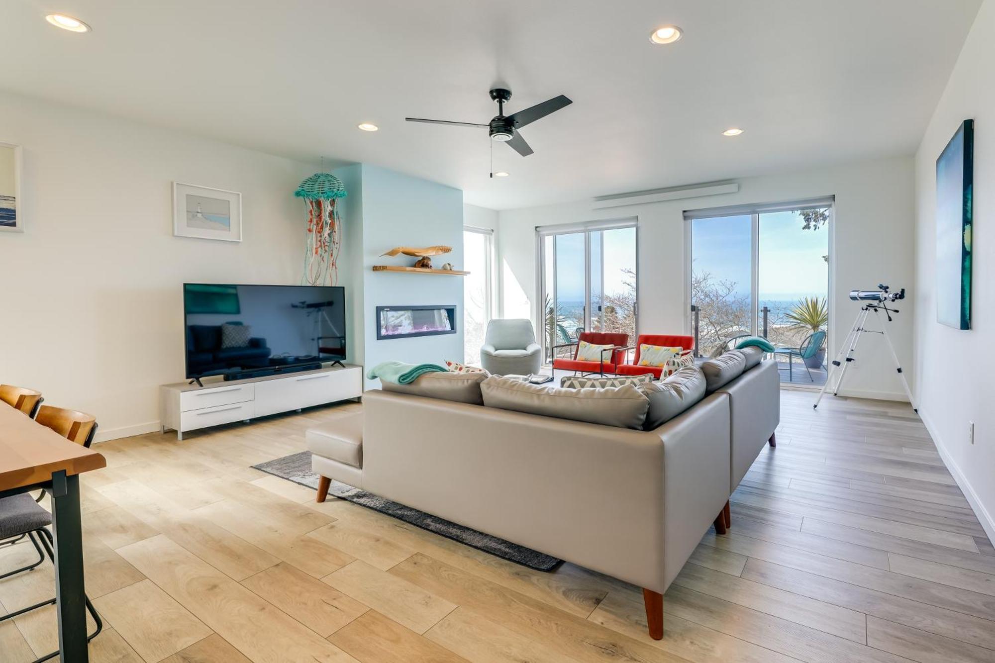Scenic Depoe Bay Townhome With Deck Less Than 1 Mi To Parks! Екстер'єр фото